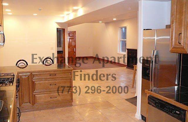2458 North Clybourn Ave. Gallery 2