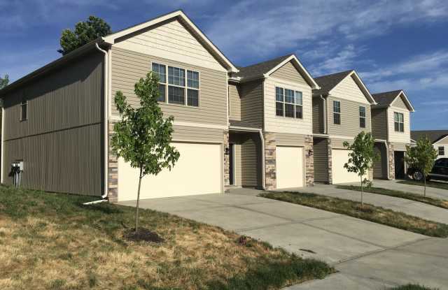 3 Bed 2 Car Garage Townhome in Grain Valley with Special - 1411 Northeast Mary Court, Grain Valley, MO 64029
