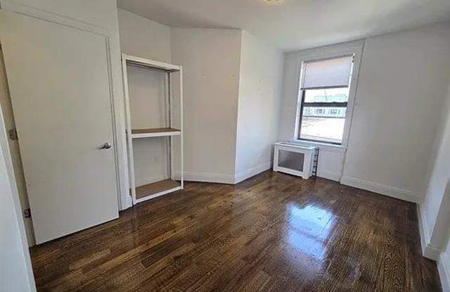 17 West 125th Street Gallery 4