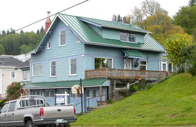 1523 Jerome Avenue - 1523 Jerome Avenue, Astoria, OR 97103