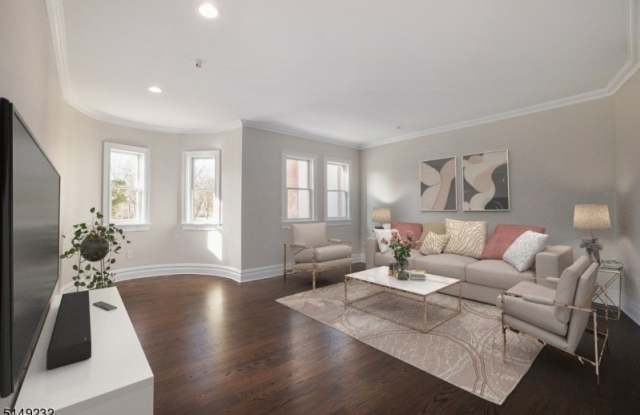 174 Main St - 174 Main Street, Madison, NJ 07940