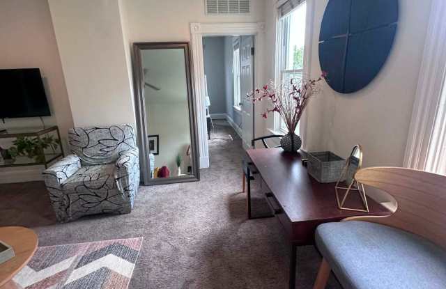 3853 Vine Street - 2 Gallery 3