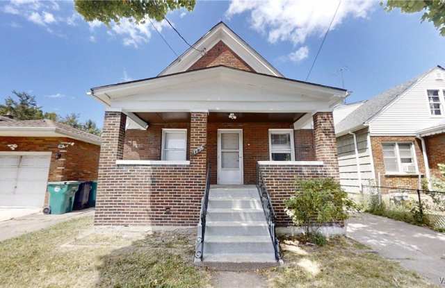1736 Elmwood Avenue photos photos