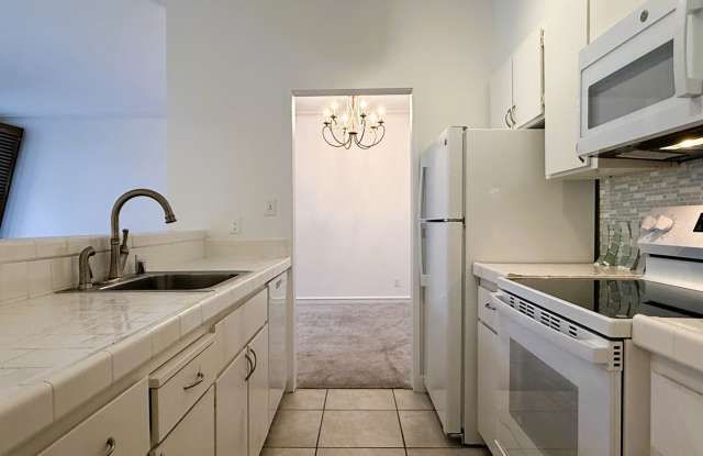 Top Floor Condo in Nob Hill - 930 Pine Street, San Francisco, CA 94108 Top Floor Condo in Nob Hill - 930 Pine Street, San Francisco, CA 94108