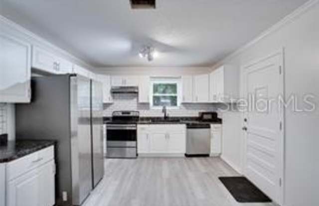 3916 BROAD STREET photos photos