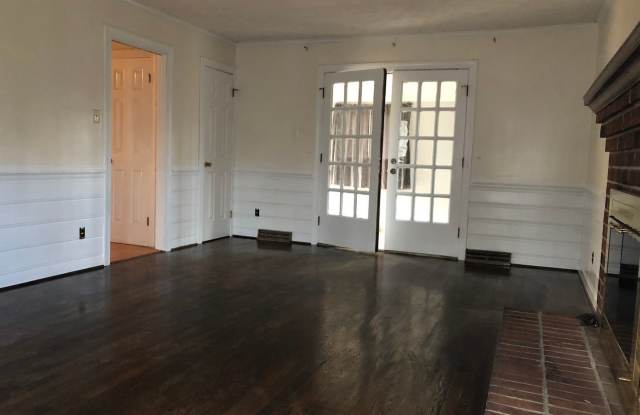4802 Brickell Ln Gallery 2