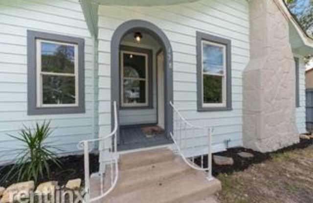 158 E White Gallery 2