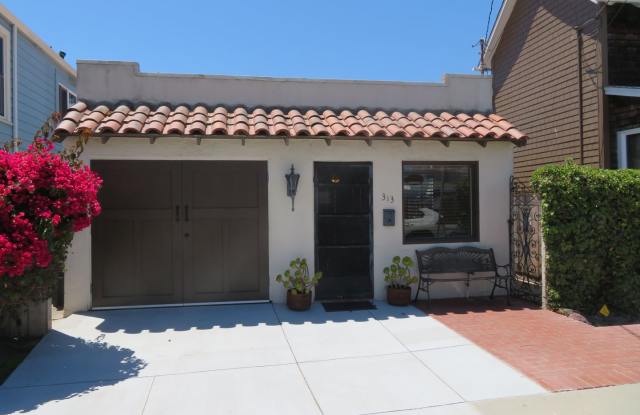 2 plus bed, 1.5 bath, close to Seabright beach photos photos