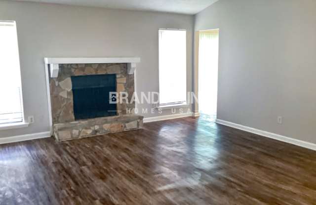 5682 Phillips Drive Gallery 3