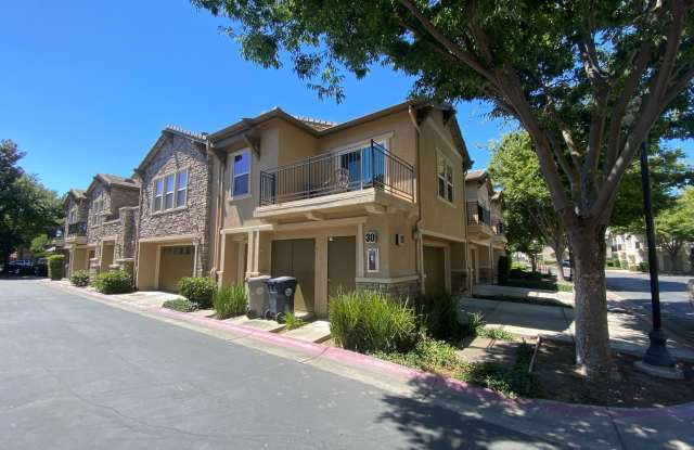 3 Bed, 2½ Bath Two Story Condo in Natomas' Hampton Village photos photos
