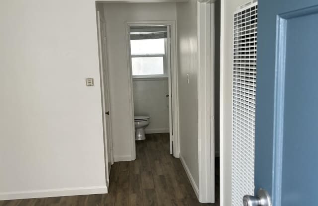 125 La Verne - 2 Gallery 2