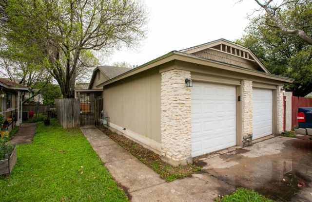 11912 Sunhillow Bend Gallery 2