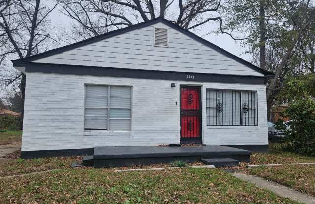 Available now! THIS PROPERTY IS SECTION 8 FRIENDLY! photos photos