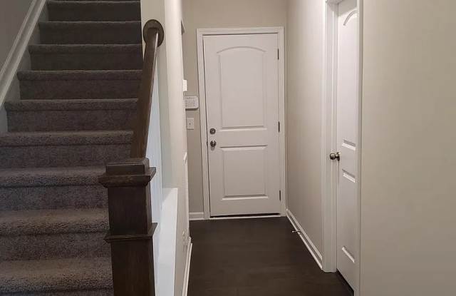 Room in 4 Bedroom Home at Whitby Moore St Gallery 3