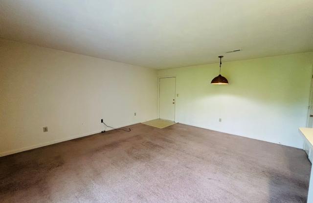 3 Bedroom 2 Bathroom Condo Gallery 4