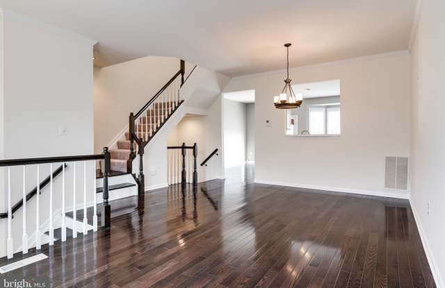 8109 OLD POHICK COURT Gallery 4
