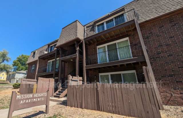5717 Outlook St - 5717 Outlook Street, Mission, KS 66202