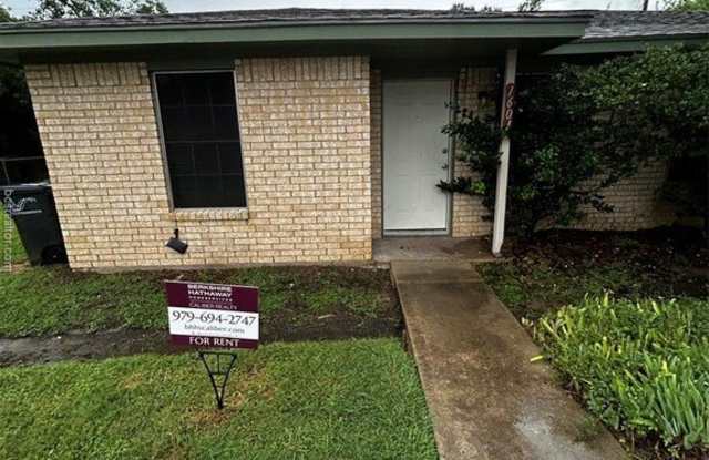 1601 Mossglenn Circle photos photos