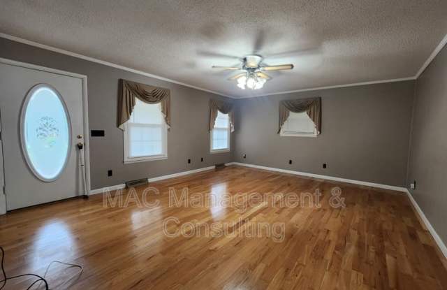 4914 South Grundy Quarles Highway Gallery 4