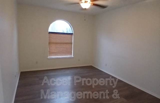 130 San Jacinto St. Gallery 4