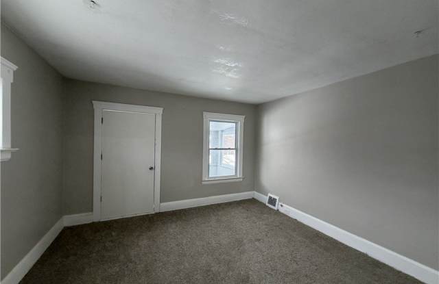15340 Yorick Avenue Gallery 3