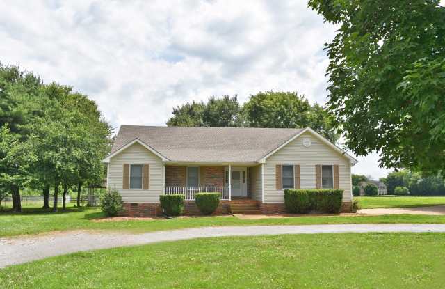 Amazing 4BR/2BA with 4 stall barn on 5 acres in Franklin! photos photos