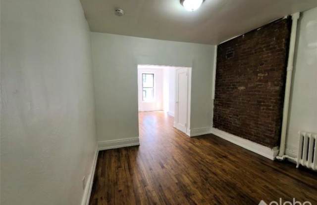 528 E 13TH Gallery 3
