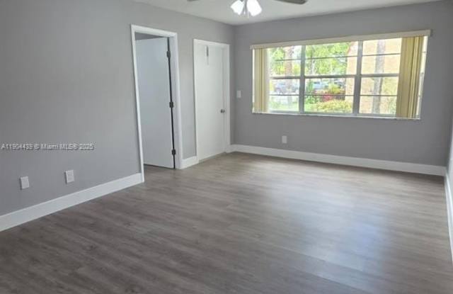 178 Lake Evelyn Dr - 178 Lake Evelyn Drive, Palm Beach County, FL 33411