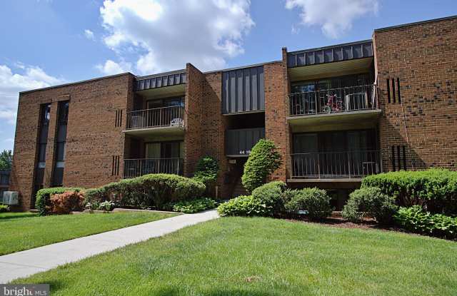 4416 ISLAND PLACE Gallery 2