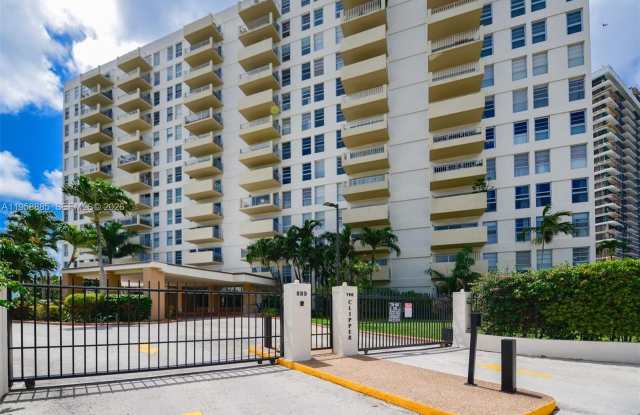 880 NE 69th St photos photos