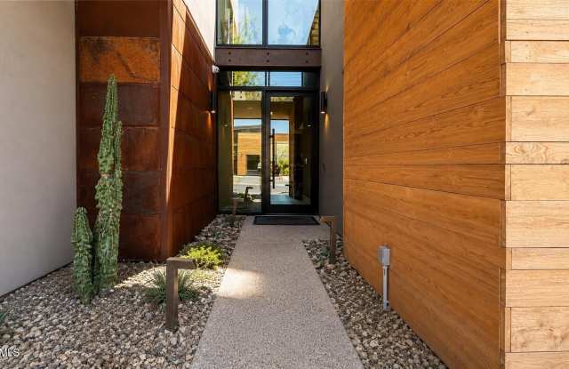 6525 E CAVE CREEK Road Gallery 3
