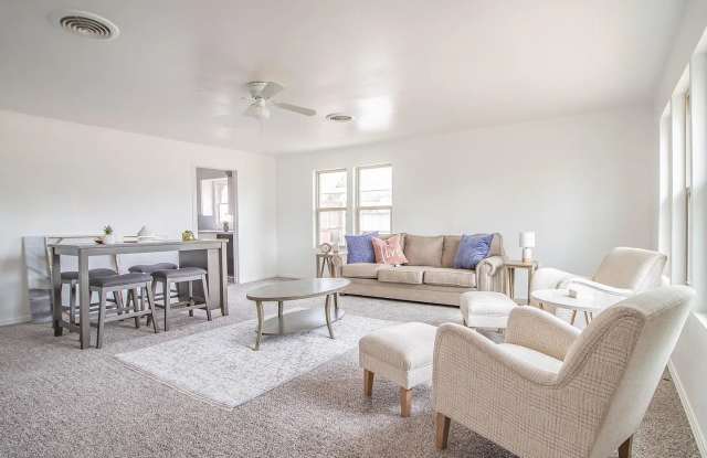 Updated 3 bedroom 2 bathroom close to TTU! photos photos