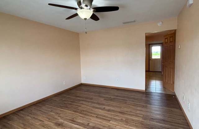 117 Northtowne Gallery 4