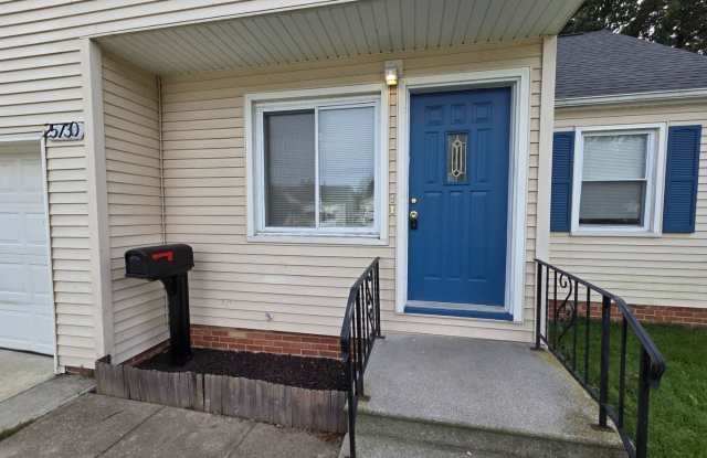 Spacious 2-Bedroom Unit in a Charming Single Family Property – Available Now! Gallery 4