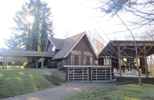 2312 Evergreen Ave SE - 2312 Evergreen Avenue Southeast, East Port Orchard, WA 98366