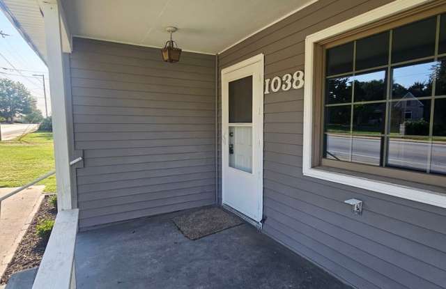 3 bedroom | 1 bathroom | Large lot | Pets welcome! Gallery 4