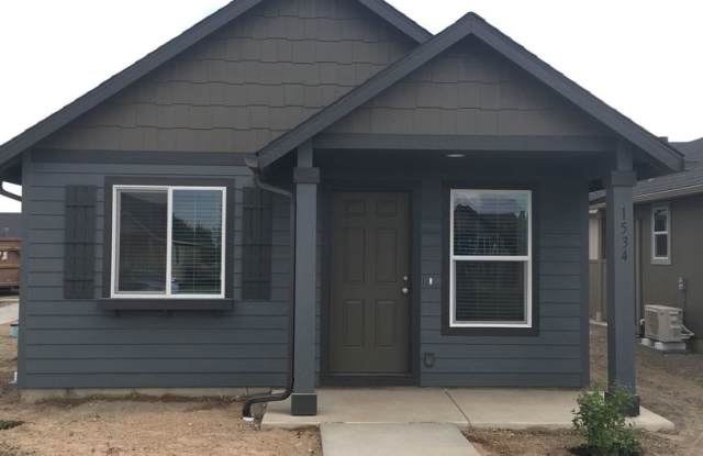 1 Bedroom / 1 Bathroom Cottage in SW Redmond Gallery 1