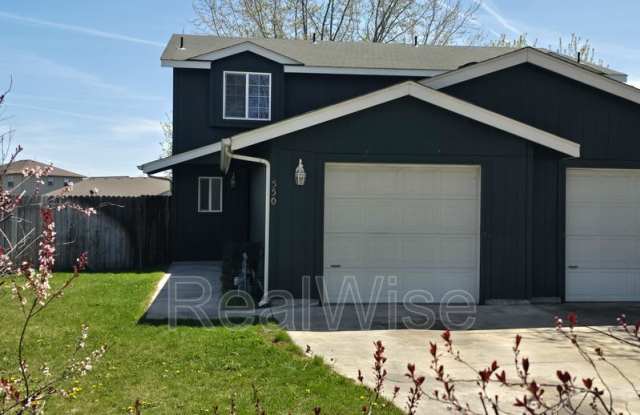 550 NE Negus Lp - 550 Northeast Negus Loop, Redmond, OR 97756