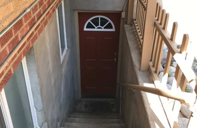 570 1/2 S High St Gallery 2