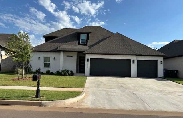 Modern Living in Deer Creek Gallery 1