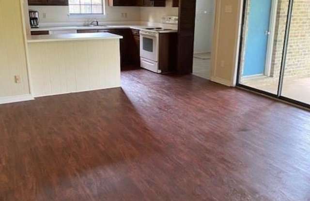 4940 CAMELOT DRIVE W Gallery 3