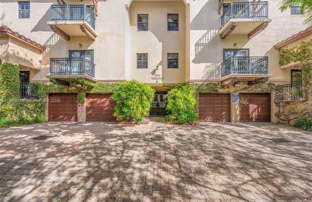 2767 Coconut Ave photos photos