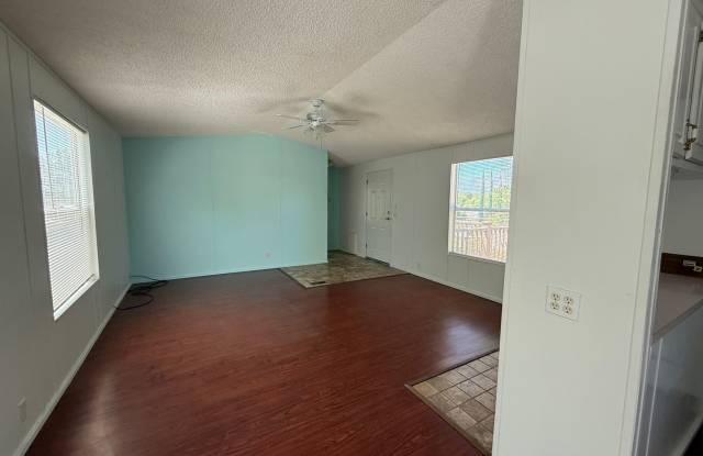 2 Bedroom 2 Bath Contact Property Pros 928-634-7710 Gallery 4