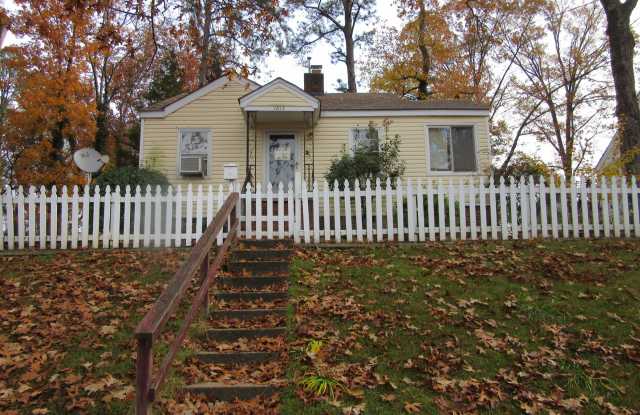 Colonial Heights Virginia - 1013 Kensington Avenue, Colonial Heights, VA 23834