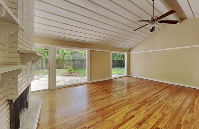 10310 Old Orchard Road Gallery 4