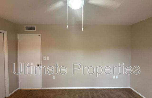 10814 West Saratoga Circle Gallery 4