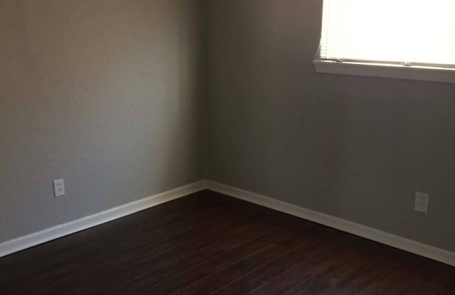 1530 N. 55th Dr Apt A Gallery 2