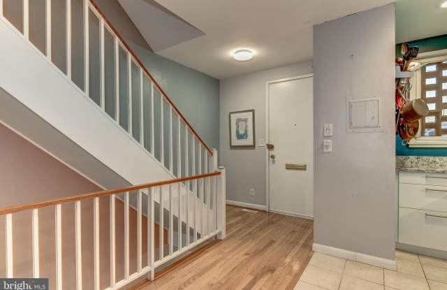 225 G Street SW Gallery 2