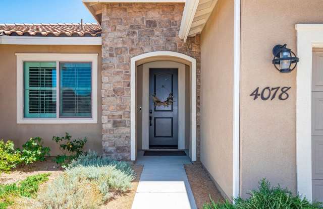 West Palmdale 4 Bedroom + 3 Bathroom photos photos