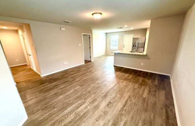 *COMING SOON* 3 Bedrooms | 2 Bathrooms | 2-Car Garage | Fenced Backyard | Stainless Steel Appliances! Gallery 4
